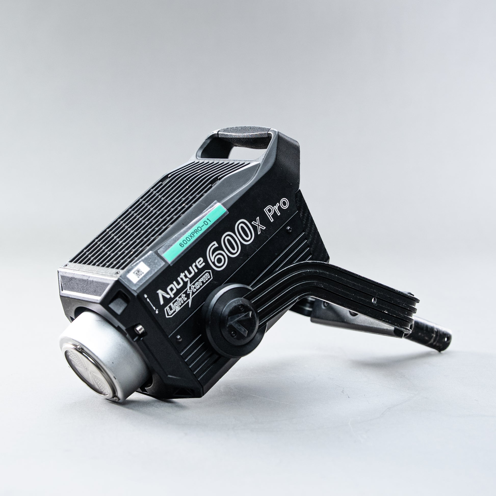 Aputure LS 600x Pro 雙色溫 LED 聚光燈及專用變壓器套裝 (租用)