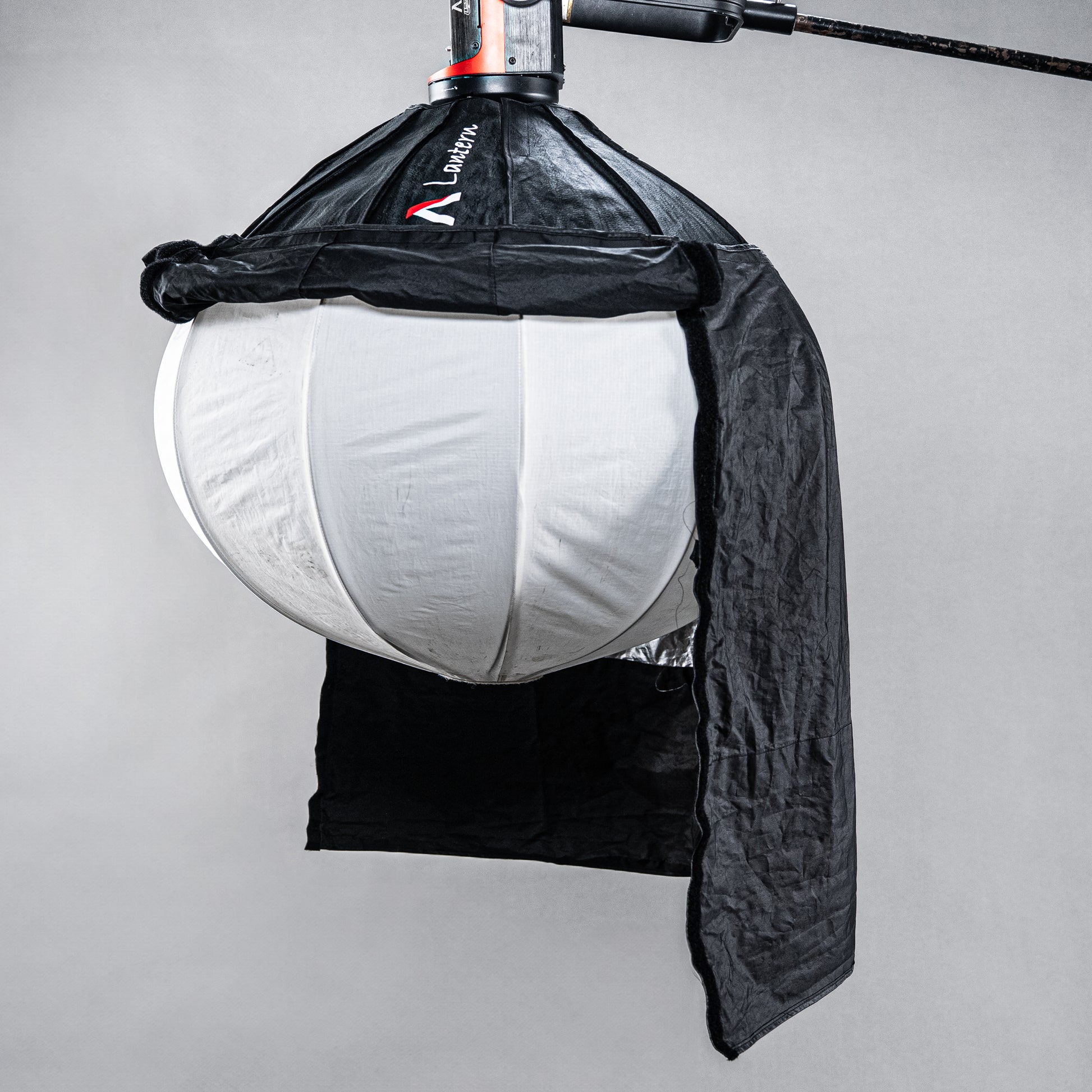 Aputure Lantern /Gem Ball 26 吋全向柔光罩（Bowens 卡口）(租用)