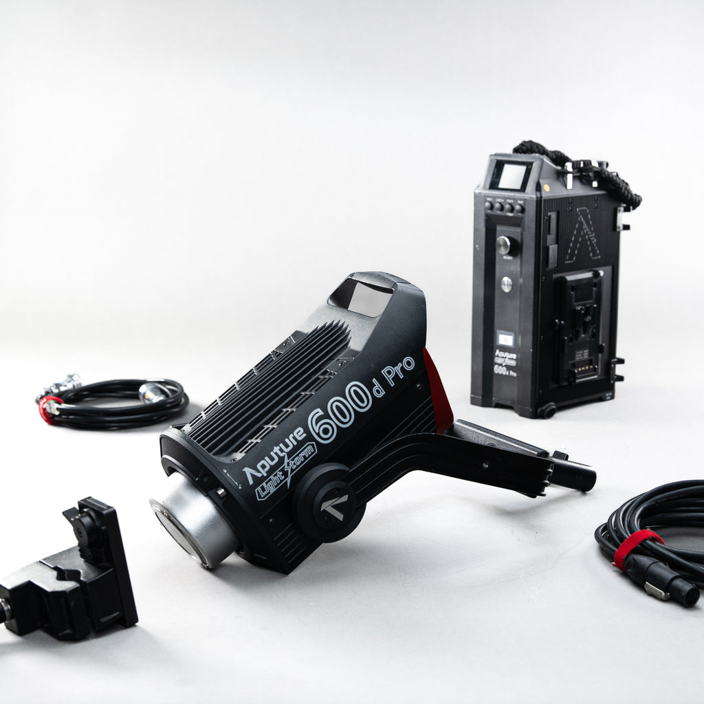 Aputure LS 600d Pro 單色溫 LED 聚光燈及專用變壓器套裝  (租用)