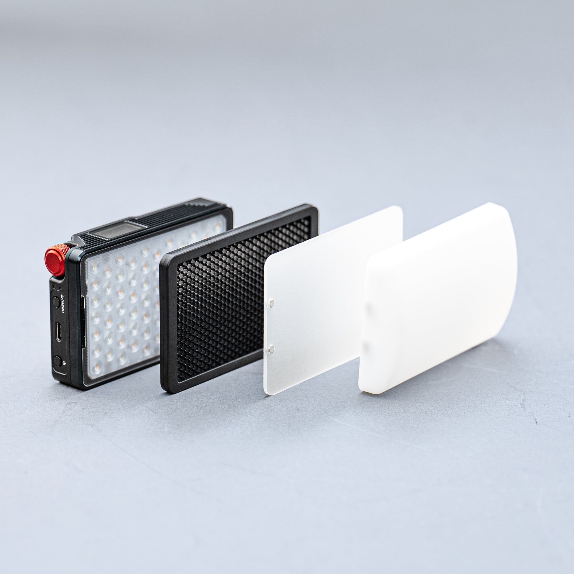 Aputure MC Pro 全彩迷你LED燈（Basic+, Advance, Pro會員租用)
