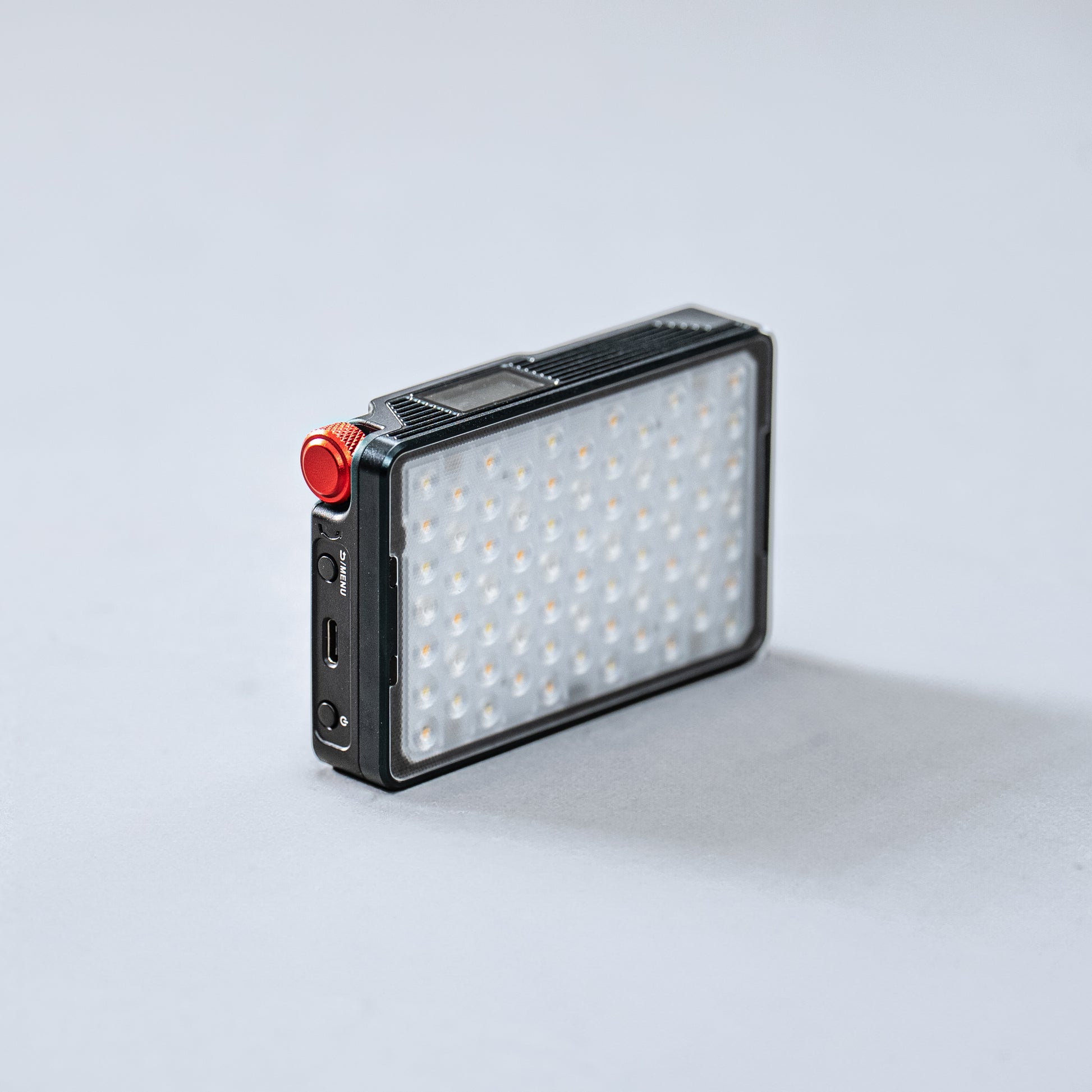 Aputure MC Pro 全彩迷你LED燈（Basic+, Advance, Pro會員租用)