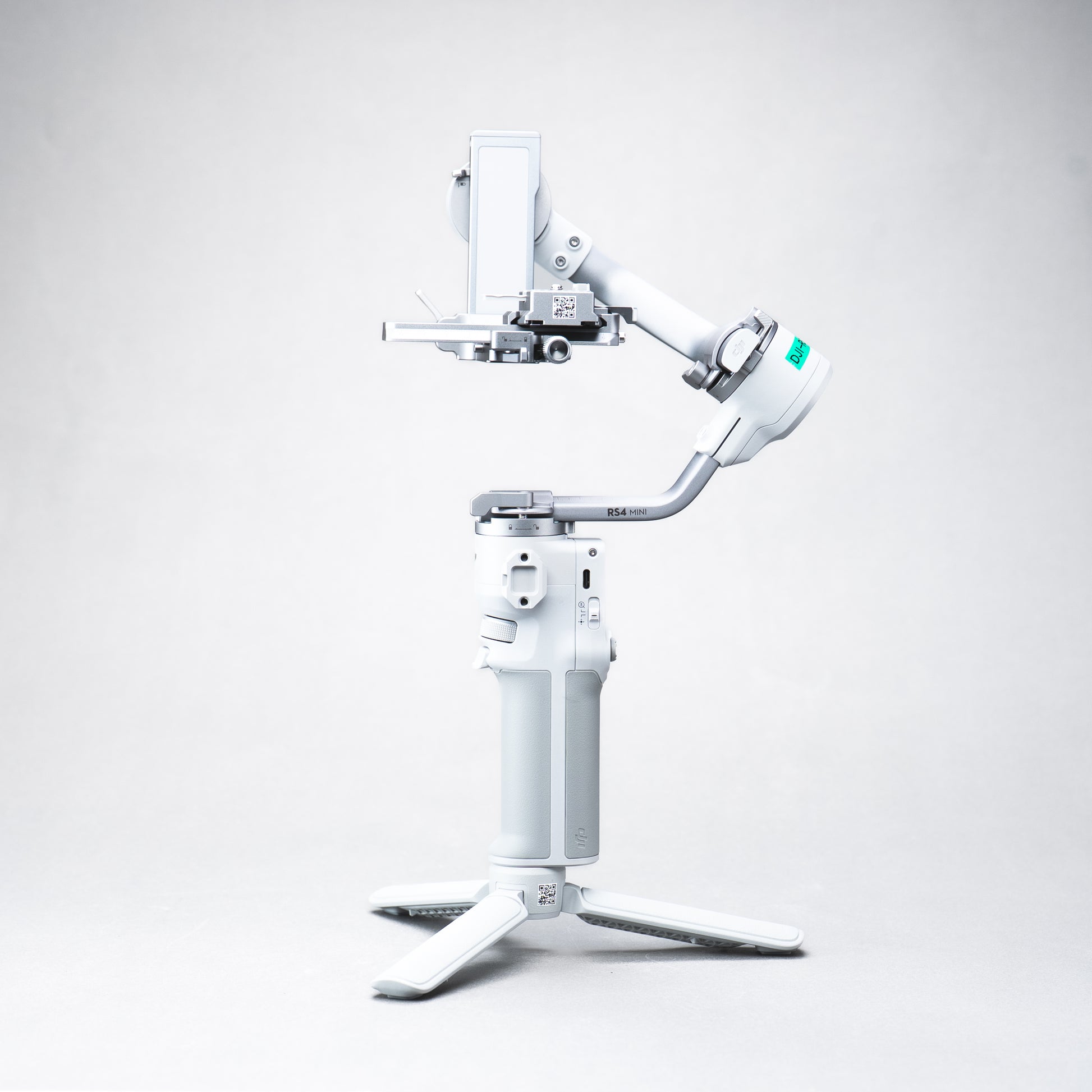 DJI RS 4 Mini 三軸手持穩定器（Basic+, Advance, Pro會員租用）